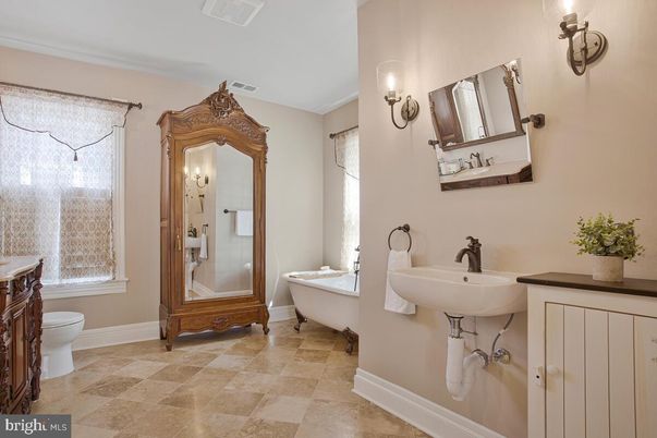 Bathroom, Free Standing Baths, Interior