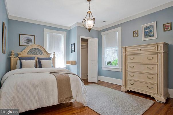 Bedroom, Interior, Pendant Lights, Wood Texture Flooring