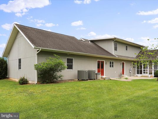 Backyard, Exterior, Hot Tub