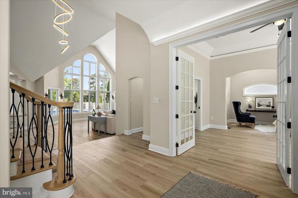 Interior, Pendant Lights, Wood Texture Flooring