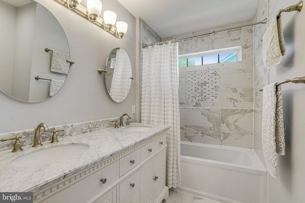Bathroom, Dual Sink Vanities, Interior, Marble Walls