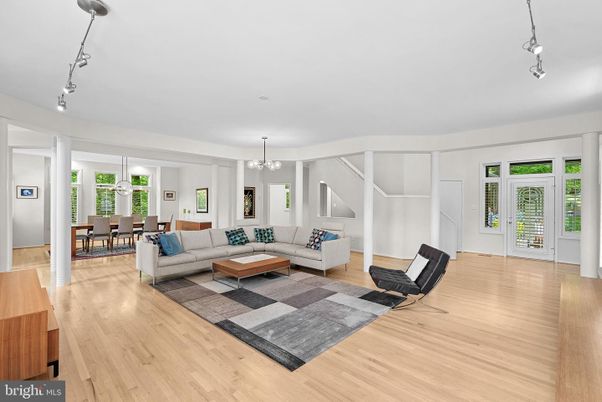 Chandelier, Dining room, Interior, Living room, Pendant Lights, Wood Texture Flooring