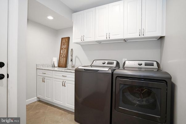 Interior, Recessed Lighting, Washer