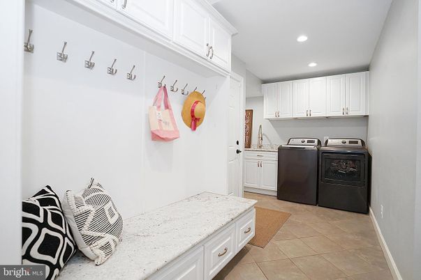 Interior, Recessed Lighting, Washer