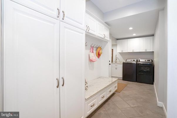 Interior, Recessed Lighting, Washer