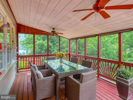 Dining room, Interior, Sun Room, Wood Texture Flooring
