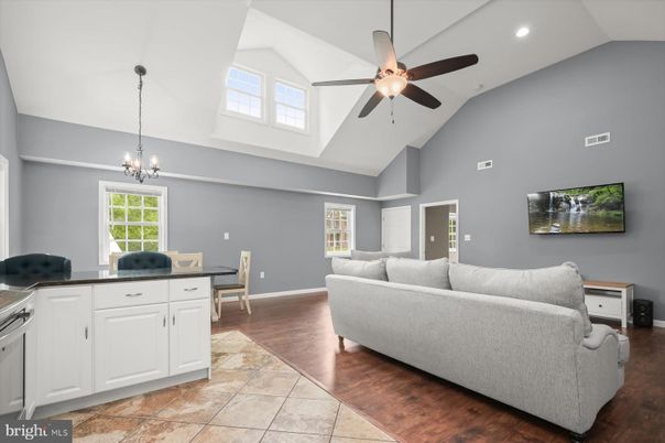 Chandelier, Dining room, Interior, Living room, Recessed Lighting, Wood Texture Flooring