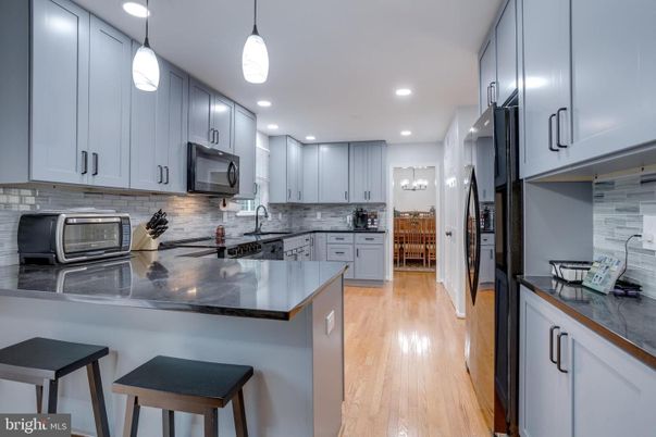 Interior, Kitchen, Pendant Lights, Recessed Lighting, Wood Texture Flooring