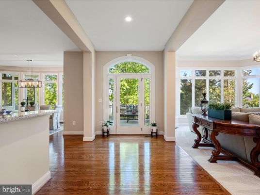 Interior, Pendant Lights, Recessed Lighting, Wood Texture Flooring