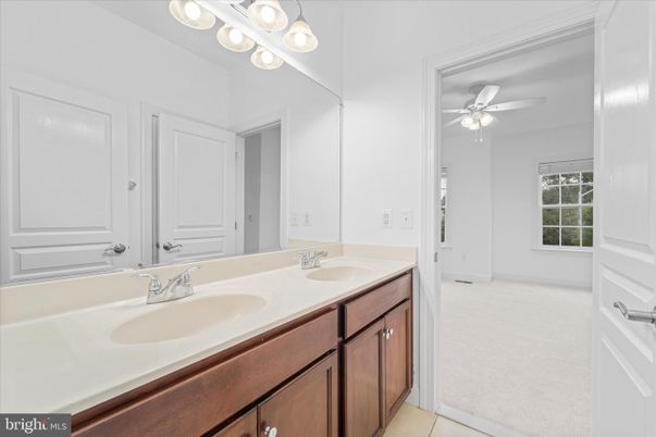 Bathroom, Dual Sink Vanities, Interior