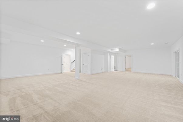 Empty room, Interior, Recessed Lighting