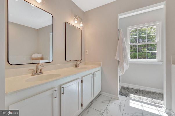 Bathroom, Dual Sink Vanities, Interior, Marble