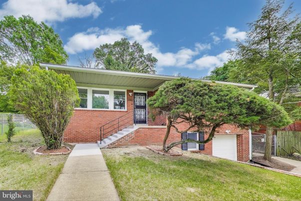 Attached, Exterior, Facade, Brick Facade, Ranch
