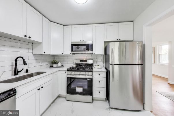 Interior, Kitchen, Marble, Stainless Steel Appliances