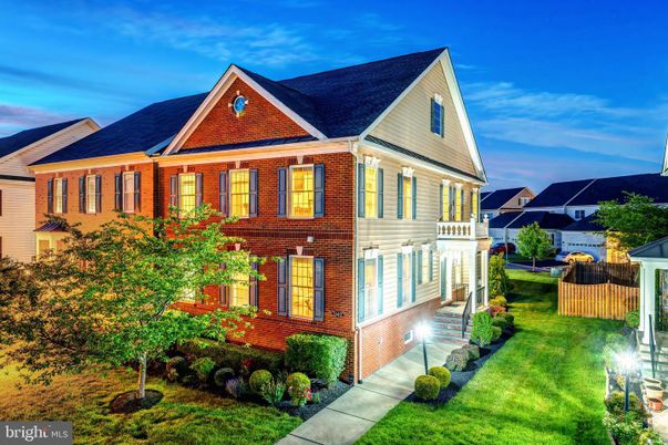 Exterior, Facade, Brick Facade, Queen Anne Victorian