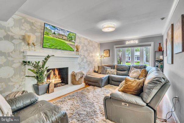 Fireplace, Interior, Living room