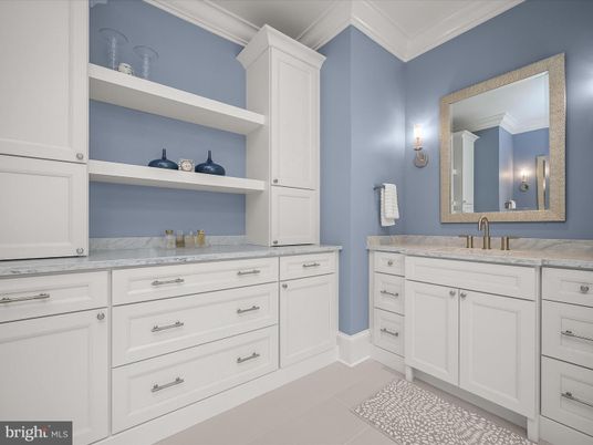 Bathroom, Dual Sink Vanities, Interior