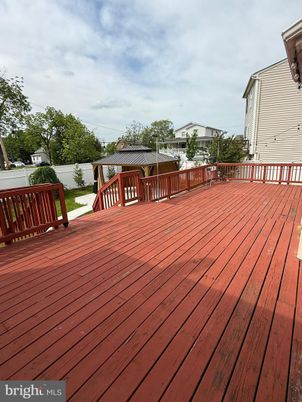 Exterior, Wood Texture Flooring