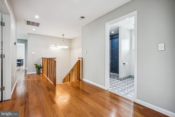 Interior, Pendant Lights, Recessed Lighting, Wood Texture Flooring