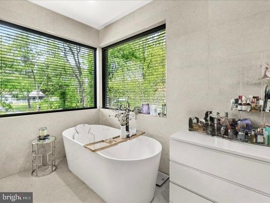Bathroom, Free Standing Baths, Interior