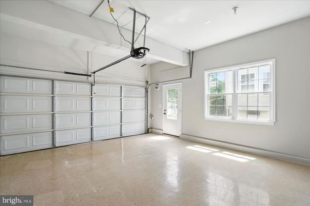 Garage, Interior