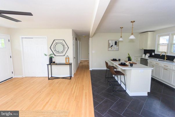 Interior, Kitchen, Pendant Lights, Wood Texture Flooring