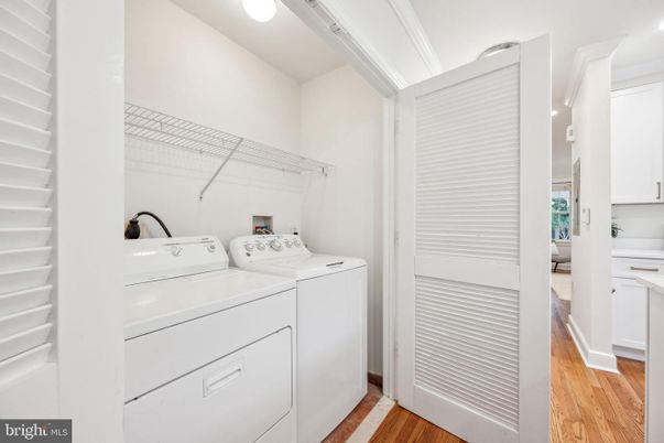 Interior, Utility Closets, Washer, Wood Texture Flooring