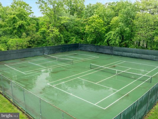 Exterior, Tennis Courts
