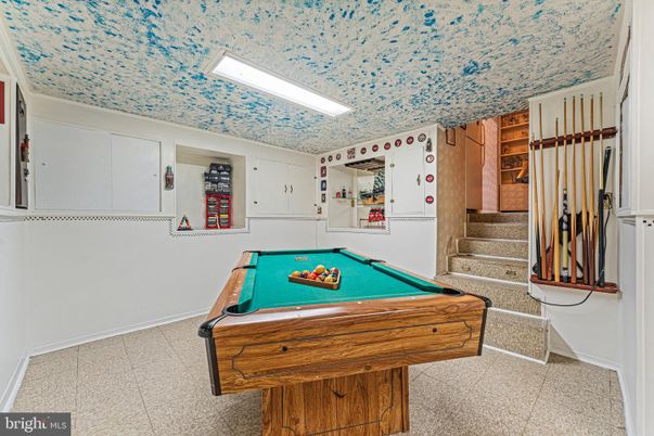 Billiard Table, Game Room, Interior