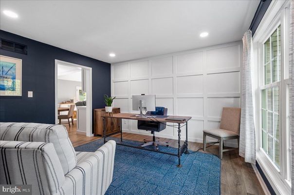 Home Office, Interior, Recessed Lighting, Wood Texture Flooring