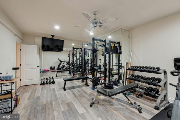 Fitness Equipment, Interior, Recessed Lighting, Wood Texture Flooring