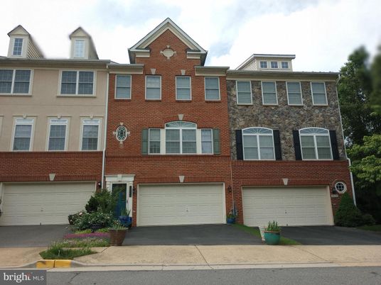 Attached, Exterior, Facade, Brick Facade, Rowhouse