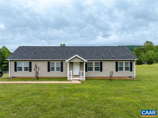 Backyard, Exterior, Facade, Cape Cod