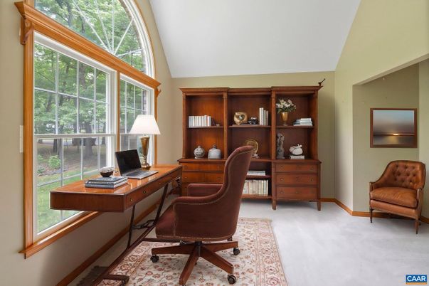 Home Office, Interior