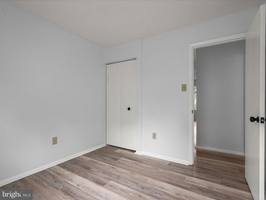 Elevator, Empty room, Interior, Wood Texture Flooring