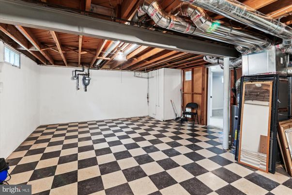 Garage, Interior, Wooden Ceilings