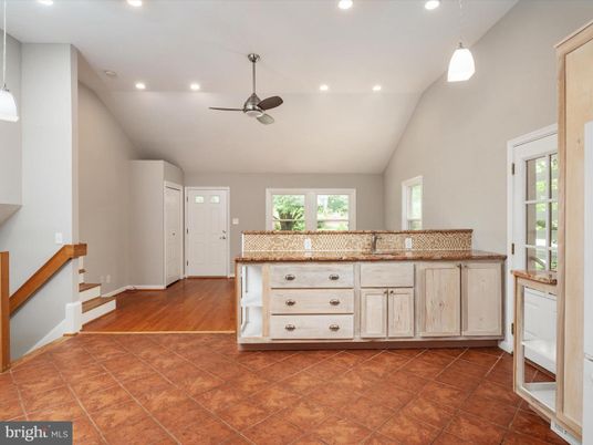 Interior, Pendant Lights, Recessed Lighting, Wood Texture Flooring