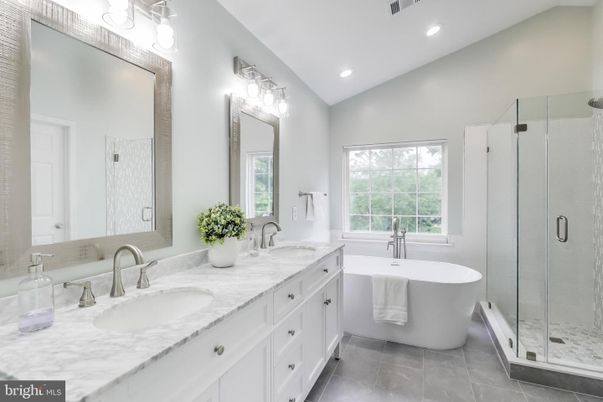 Bathroom, Dual Sink Vanities, Free Standing Baths, Glass Shower, Interior, Recessed Lighting