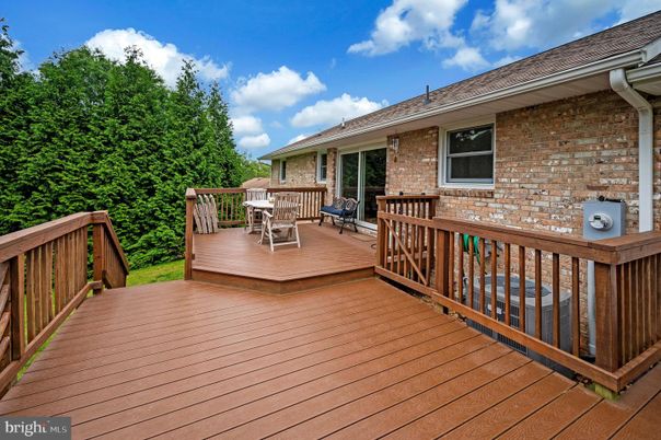 Exterior, Wood Texture Flooring