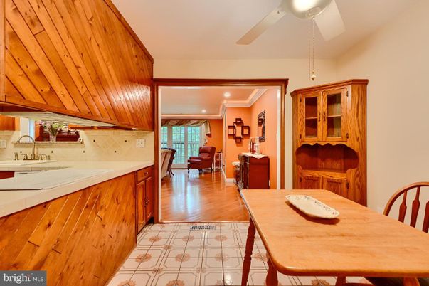 Dining room, Interior, Kitchen, Recessed Lighting, Wood Texture Flooring