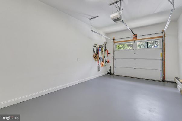 Garage, Interior