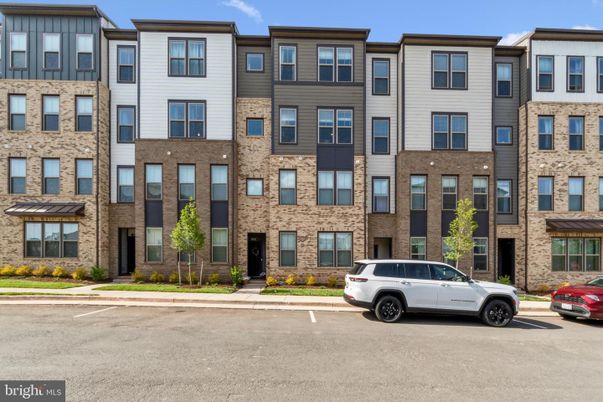 Exterior, Facade, Brick Facade, Rowhouse