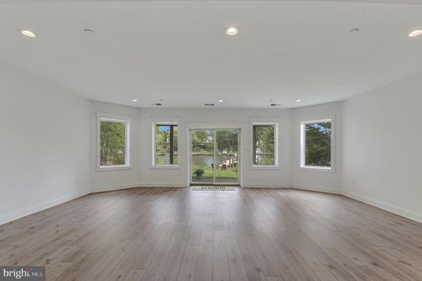 Empty room, Interior, Recessed Lighting, Wood Texture Flooring