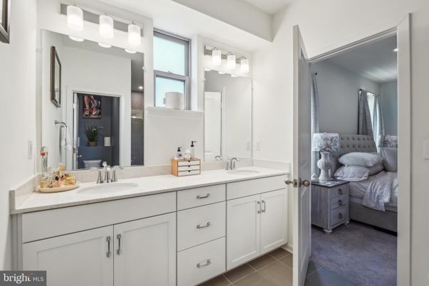 Bathroom, Dual Sink Vanities, Interior