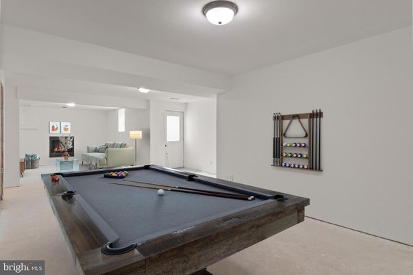 Billiard Table, Game Room, Interior