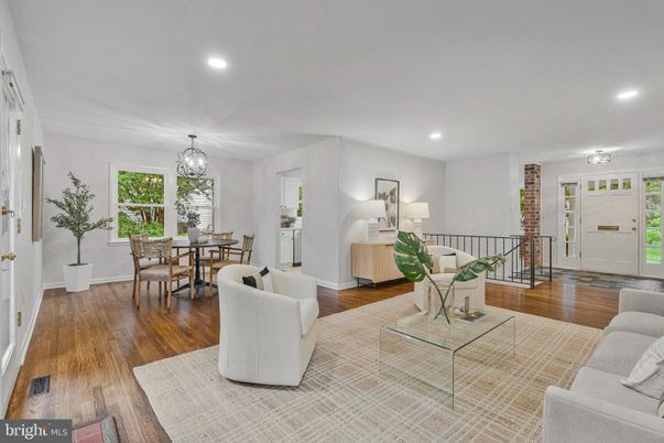 Dining room, Interior, Living room, Recessed Lighting, Wood Texture Flooring