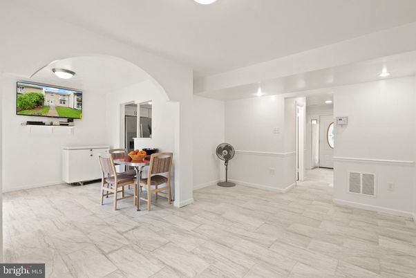 Dining room, Interior, Marble, Recessed Lighting