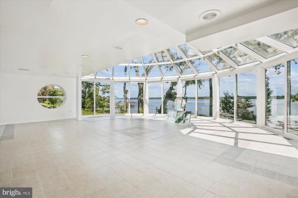 Glass Ceilings, Interior, Recessed Lighting, Sun Room, Water