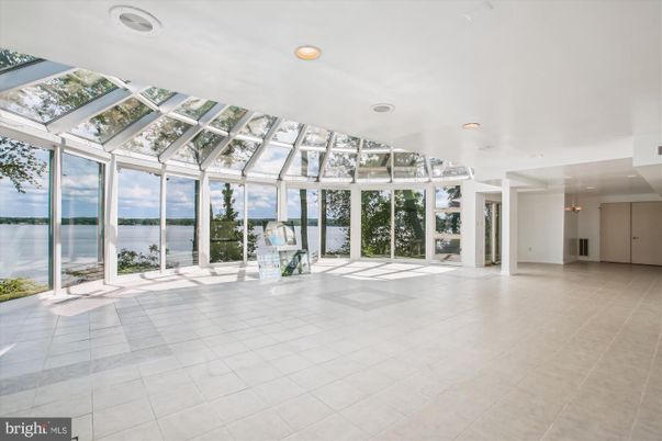 Glass Ceilings, Interior, Recessed Lighting, Sun Room, Water