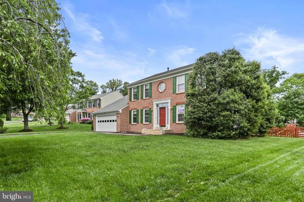 Attached, Backyard, Exterior, Facade, Brick Facade, Georgian